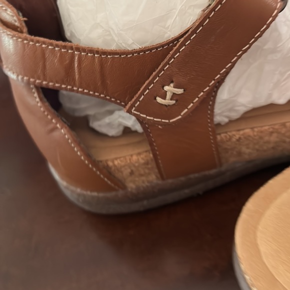 Clarks Collection 9 1/2 M ROSEVILLE COVE Leather Upper New in Box Brown Women’s - Picture 12 of 14